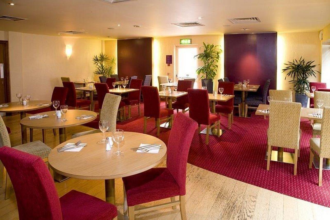 Premier Inn Watford Central 외부 사진