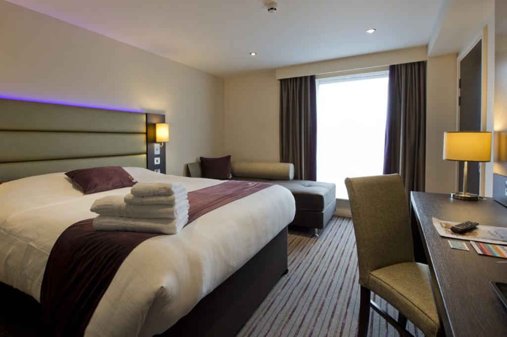 Premier Inn Watford Central 외부 사진