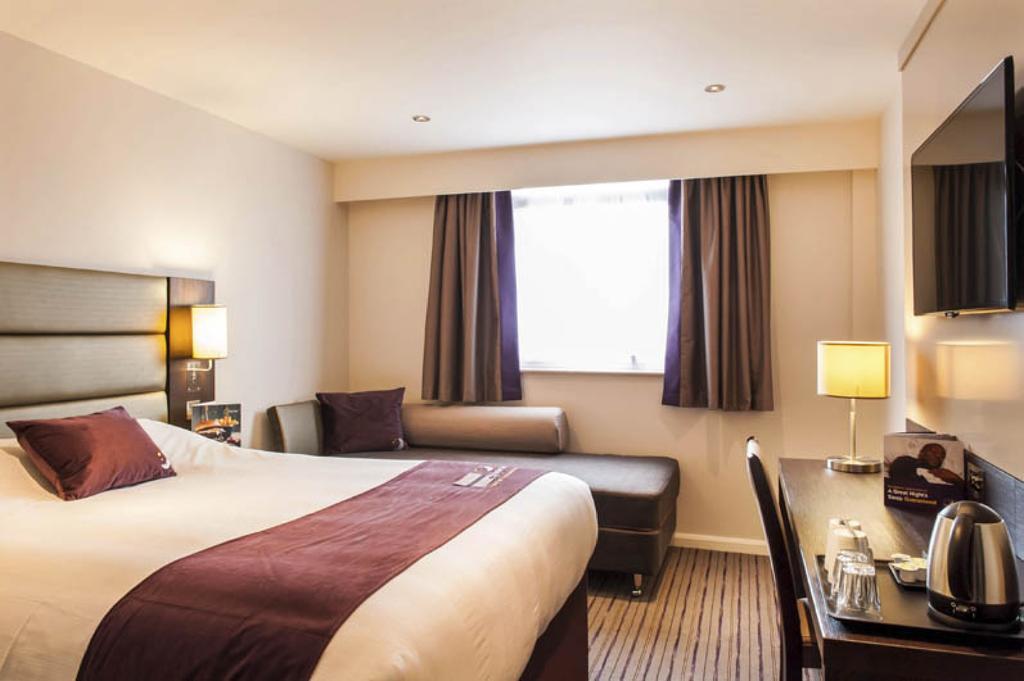 Premier Inn Watford Central 외부 사진