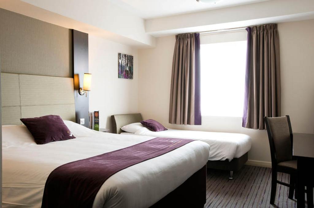 Premier Inn Watford Central 외부 사진